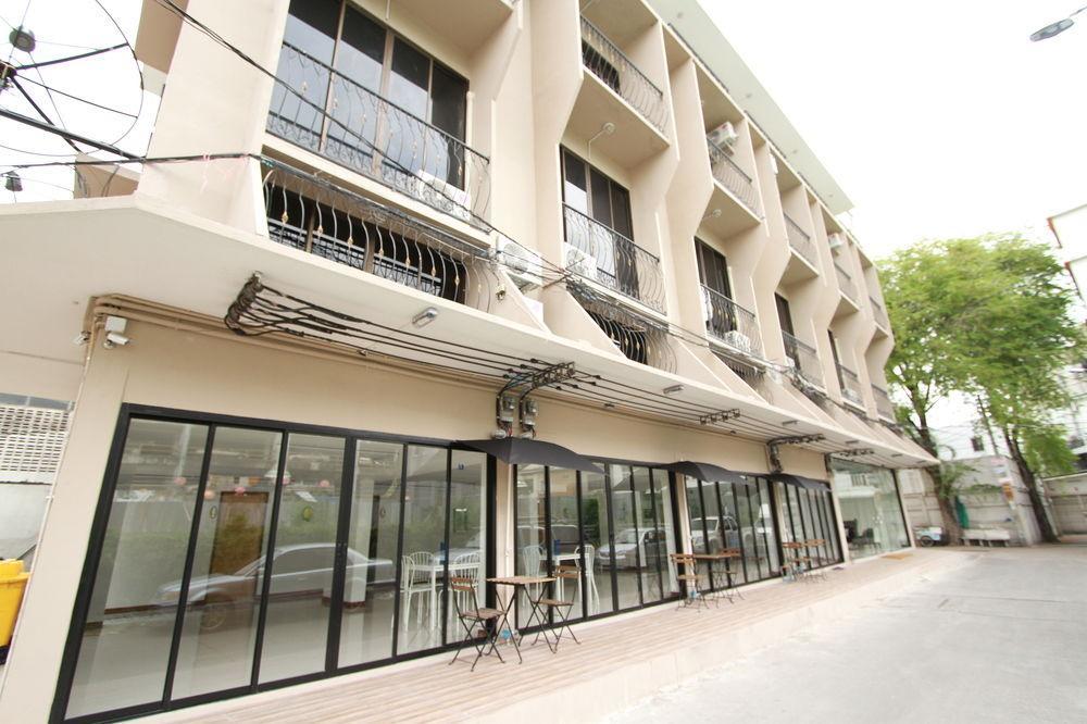 Bed By City Hotel Bangkok Exterior photo