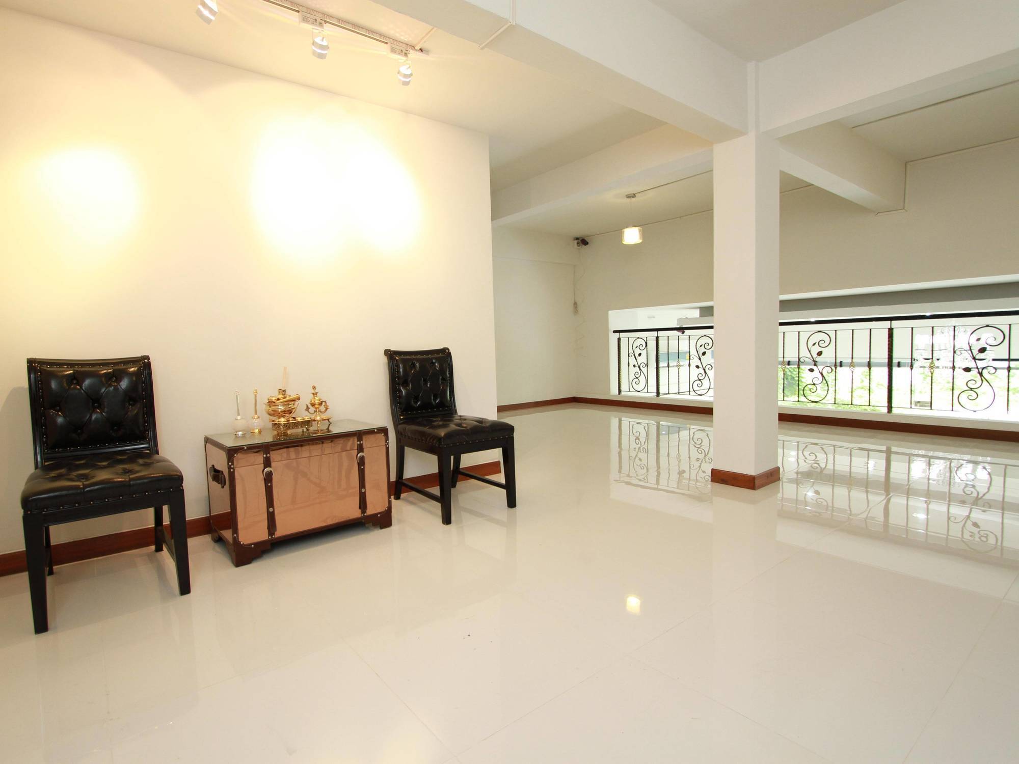 Bed By City Hotel Bangkok Exterior photo