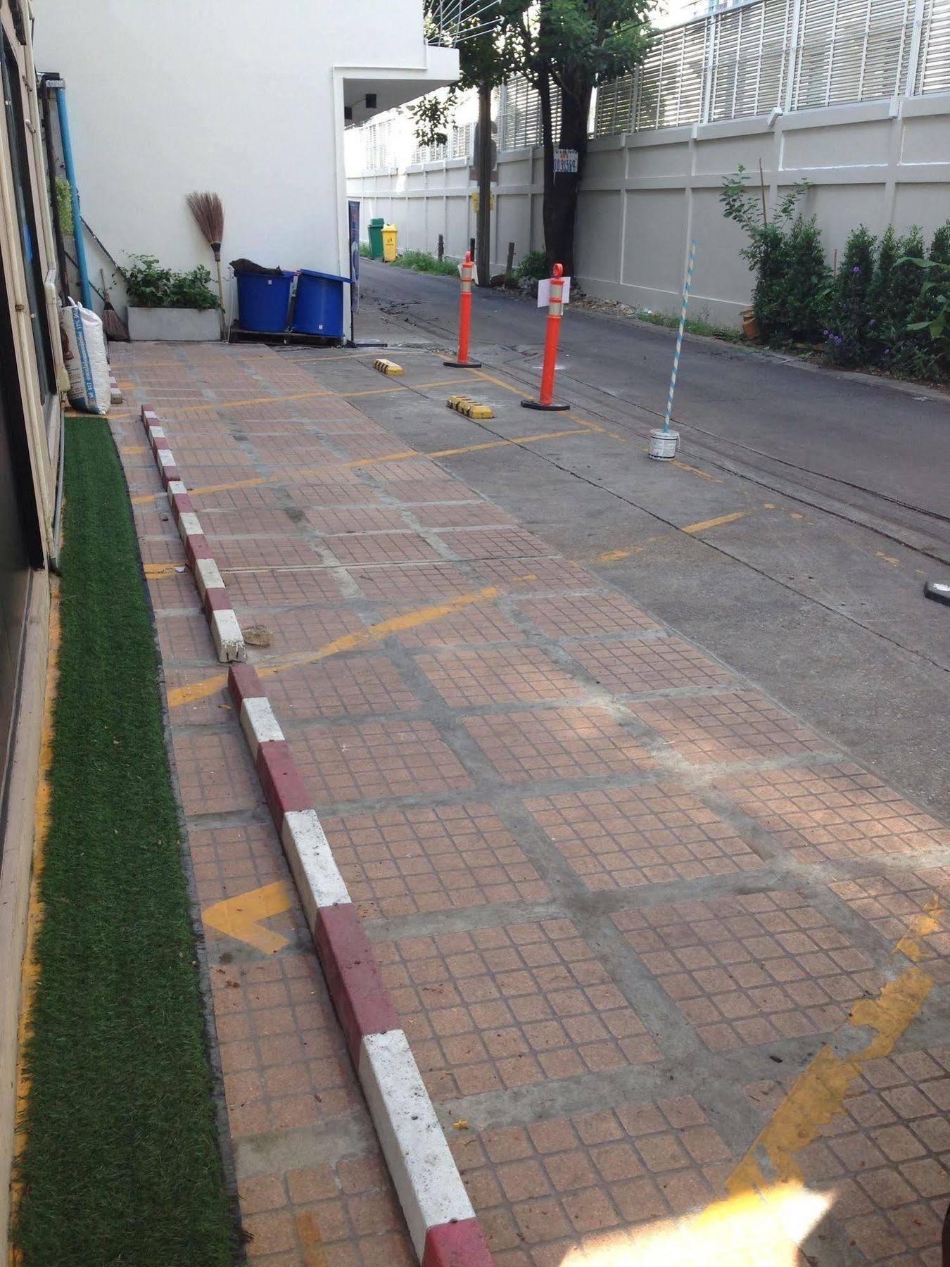 Bed By City Hotel Bangkok Exterior photo